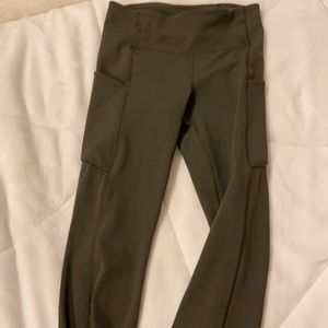 dark green lululemon leggings size 2